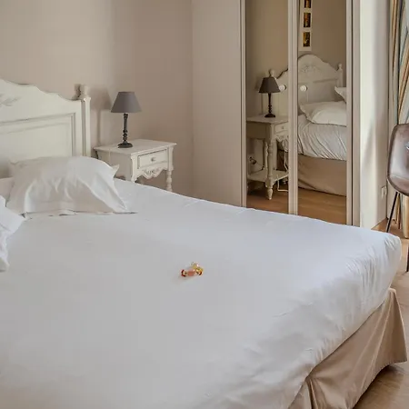 Tulip & Hotel