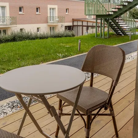 Otel Tulip & 3*