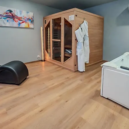 Tulip Hotel 3*